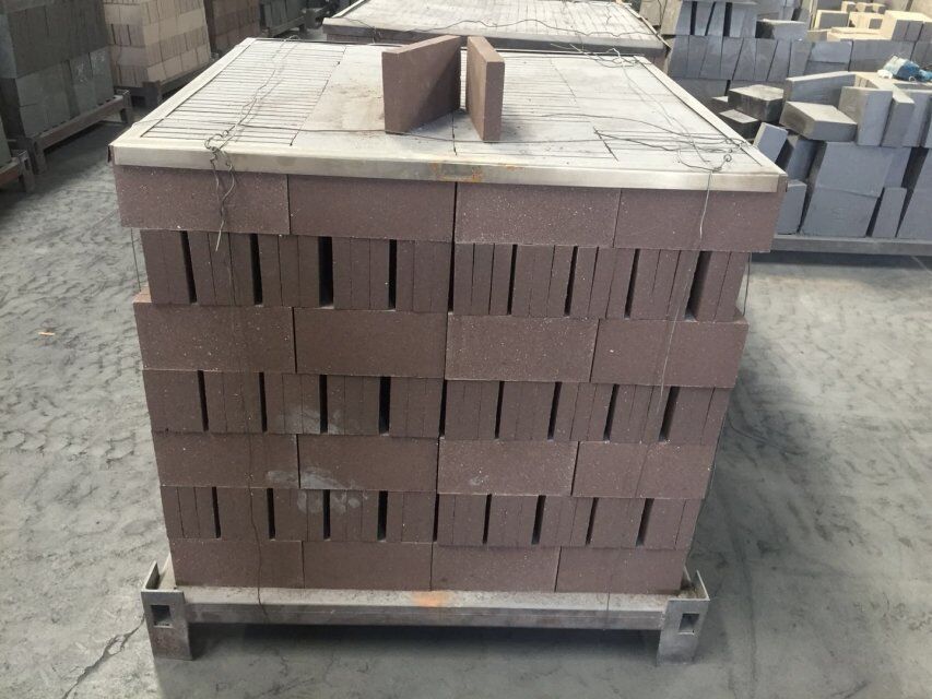 Refractory Bricks for Permanent Layer of Molten Iron Ladle